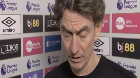 罗德里戈、拉菲尼亚、恩德里克访谈节目首秀，与传奇球星罗马里奥同框风采